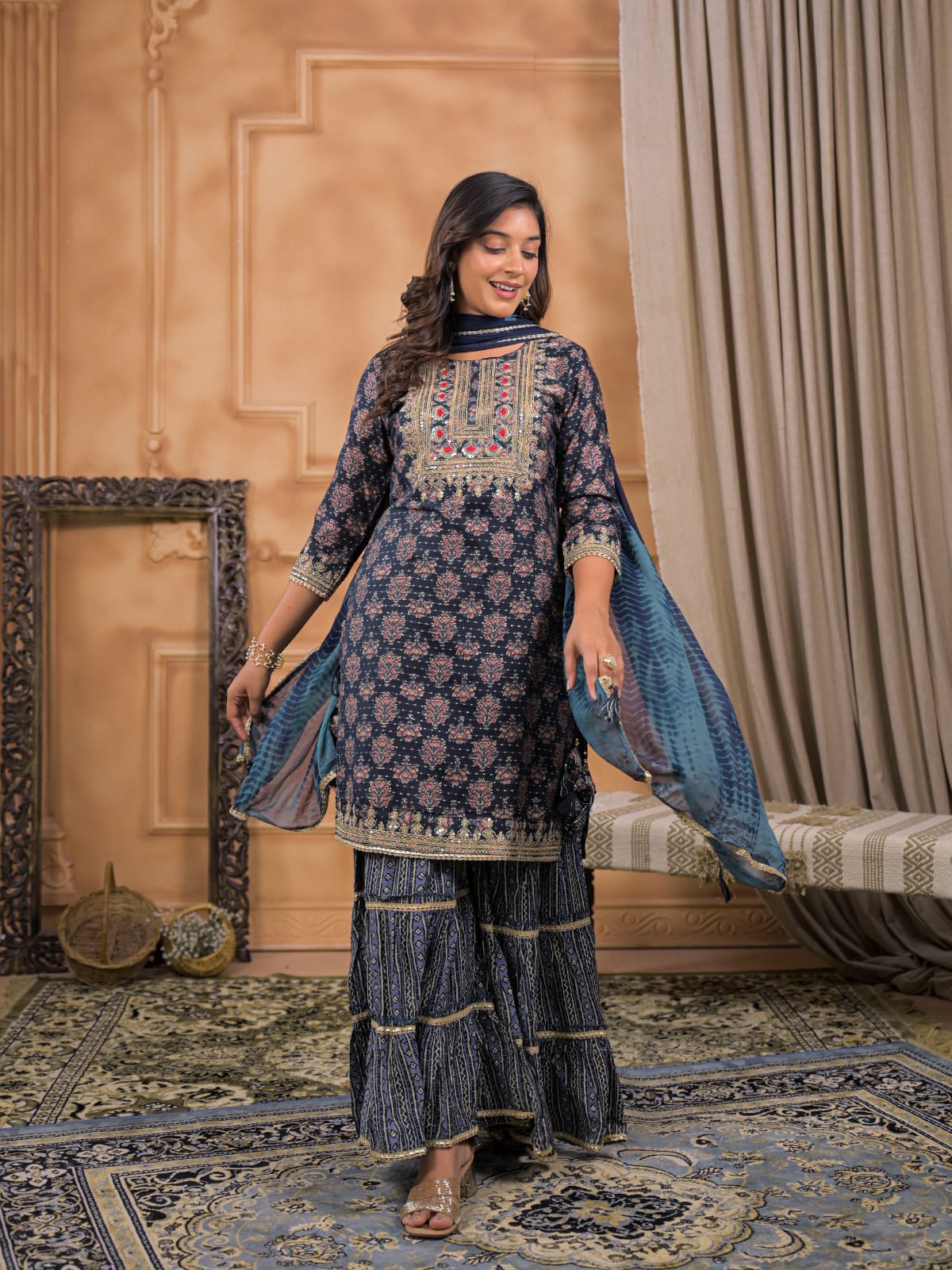 Naaz Midnight Zari Kurta Set