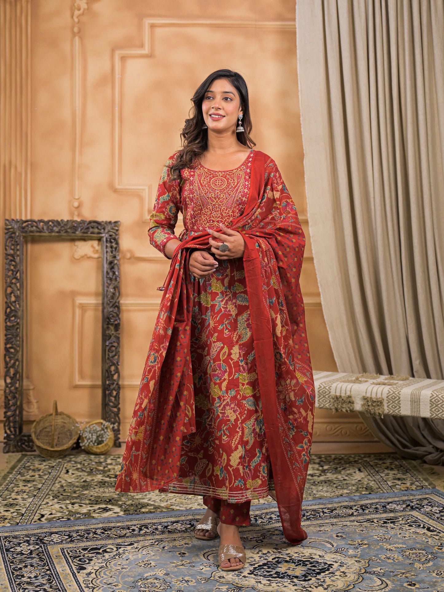 Ruhaniya Scarlet Bloom