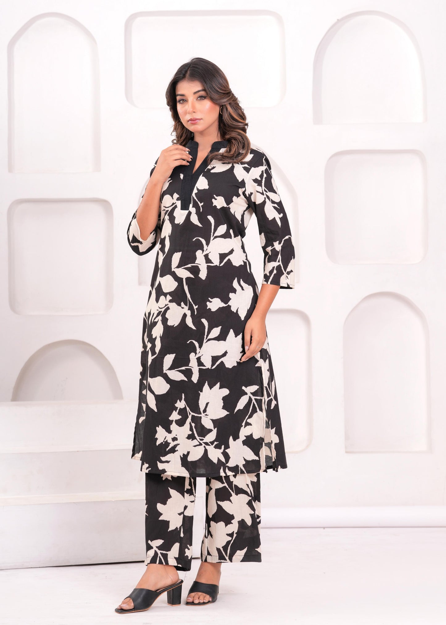 Black & Ivory Floral Printed Kurta Set
