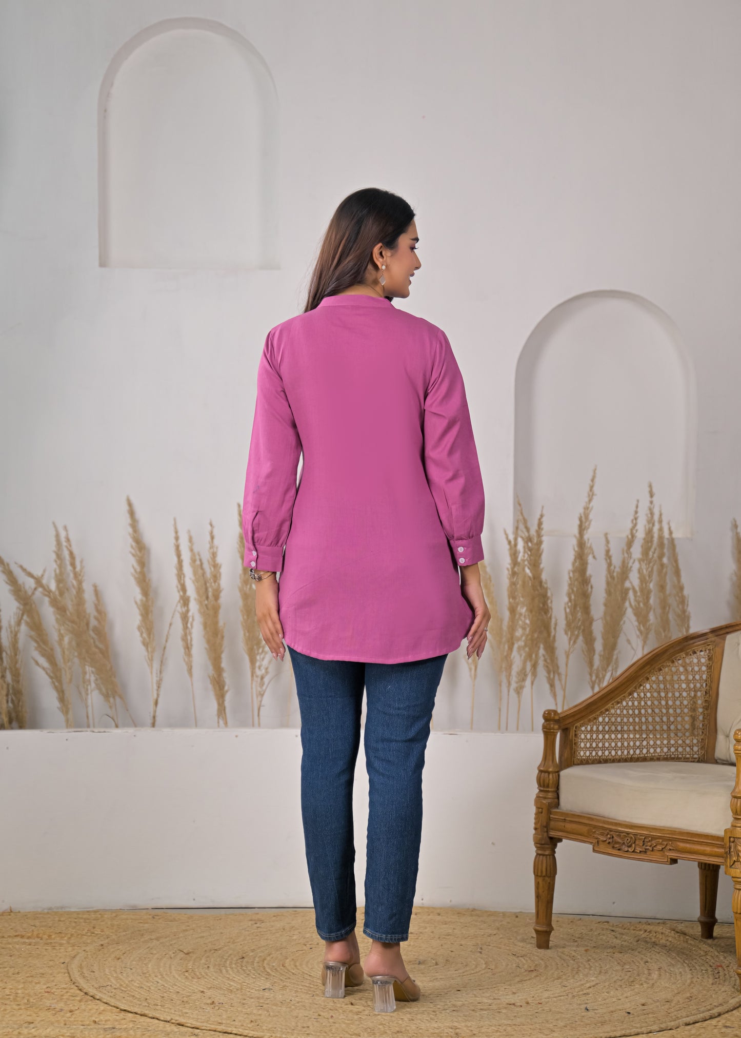 Women's Lavender Solid V-Neck Short Kurti
