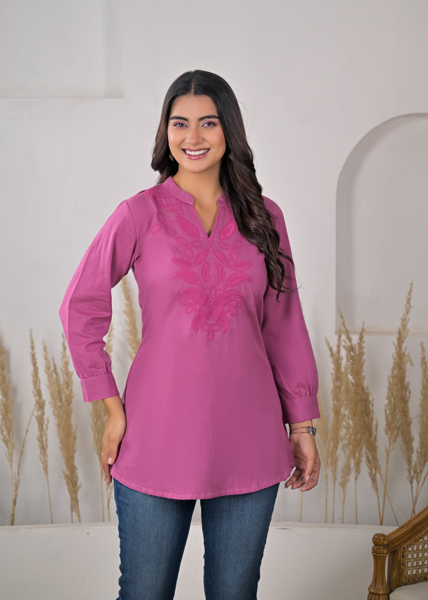 Women's Lavender Solid V-Neck Short Kurti
