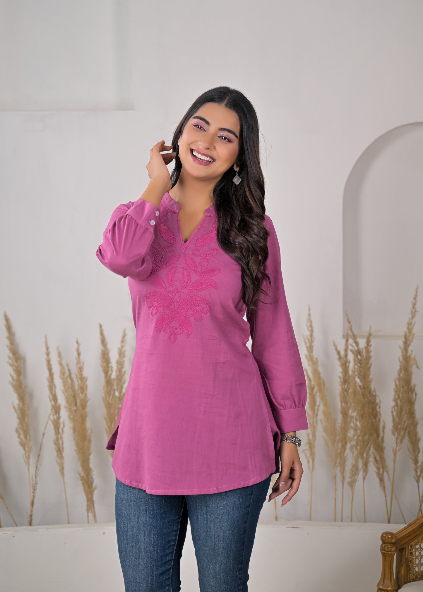 Women's Lavender Solid V-Neck Short Kurti