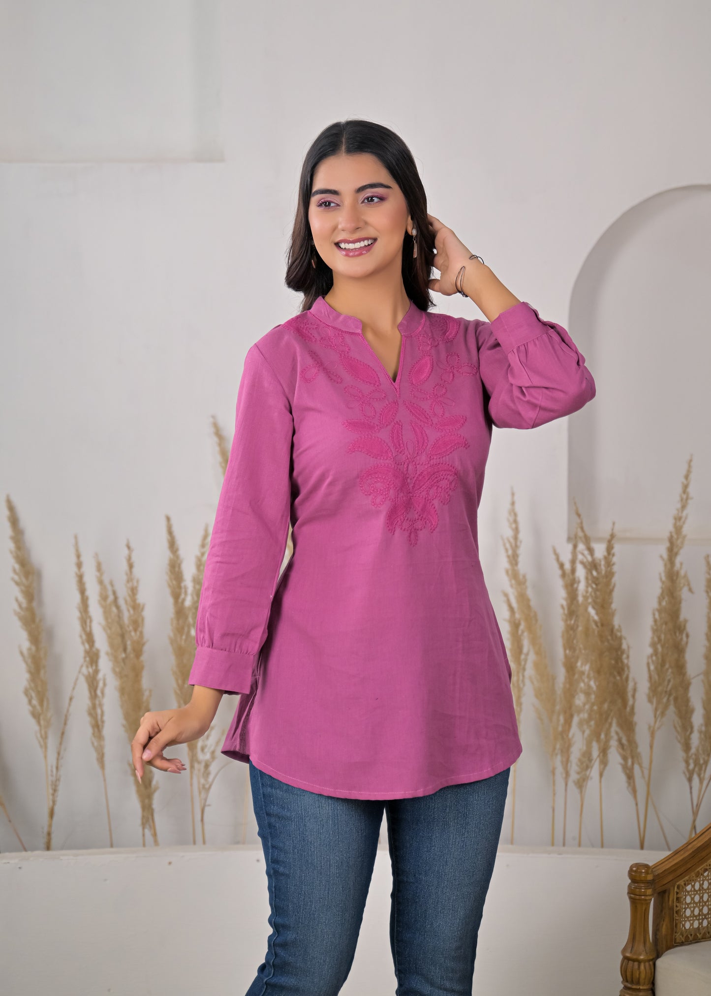 Women's Lavender Solid V-Neck Short Kurti