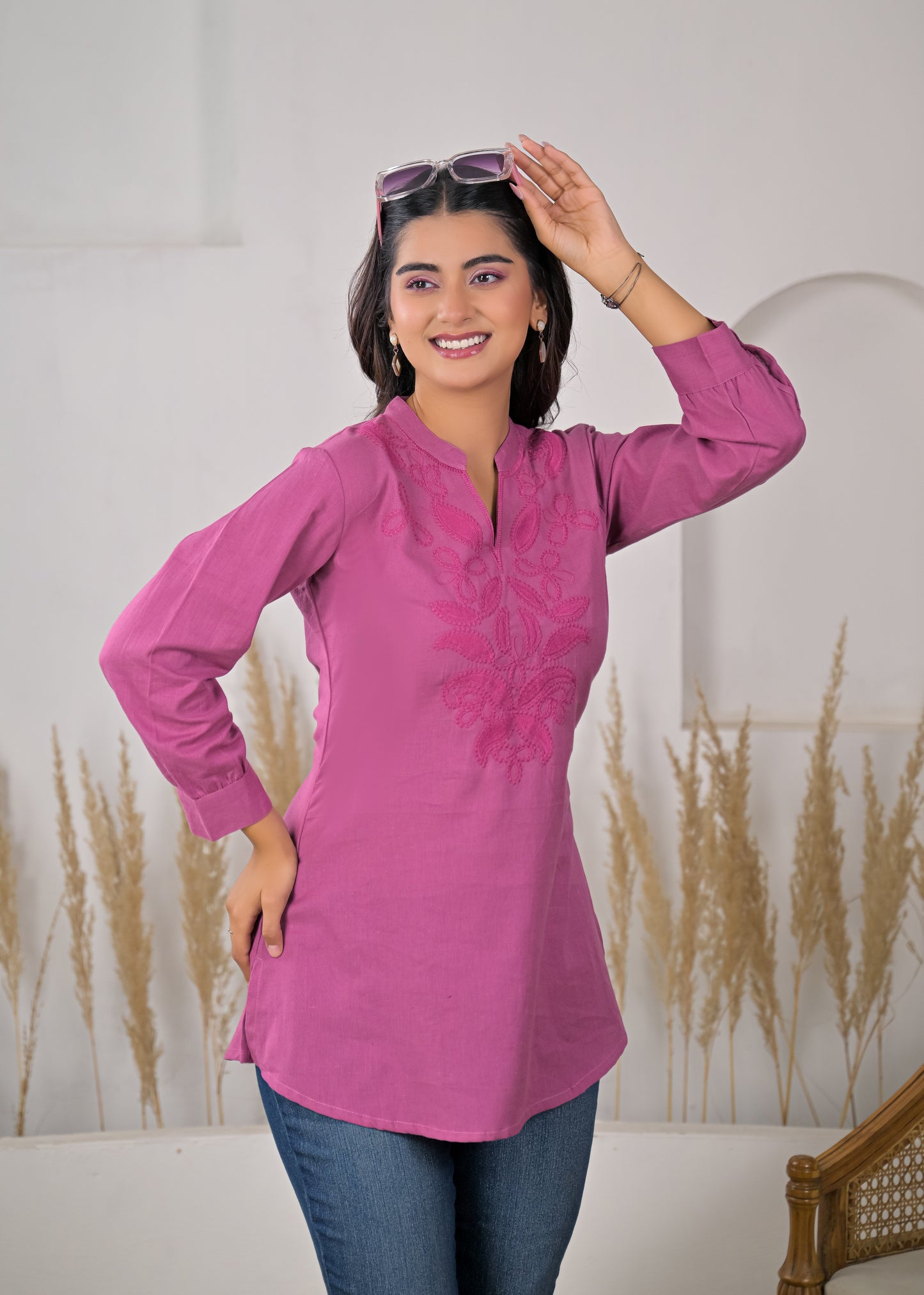 Women's Lavender Solid V-Neck Short Kurti