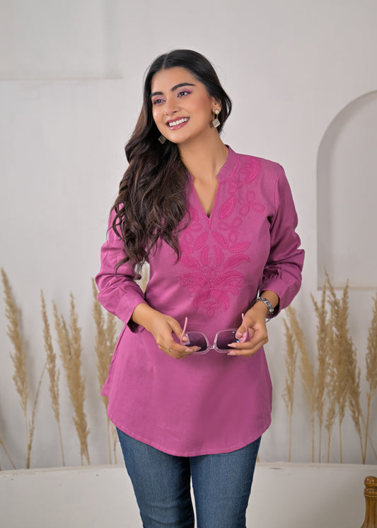 Women's Lavender Solid V-Neck Short Kurti