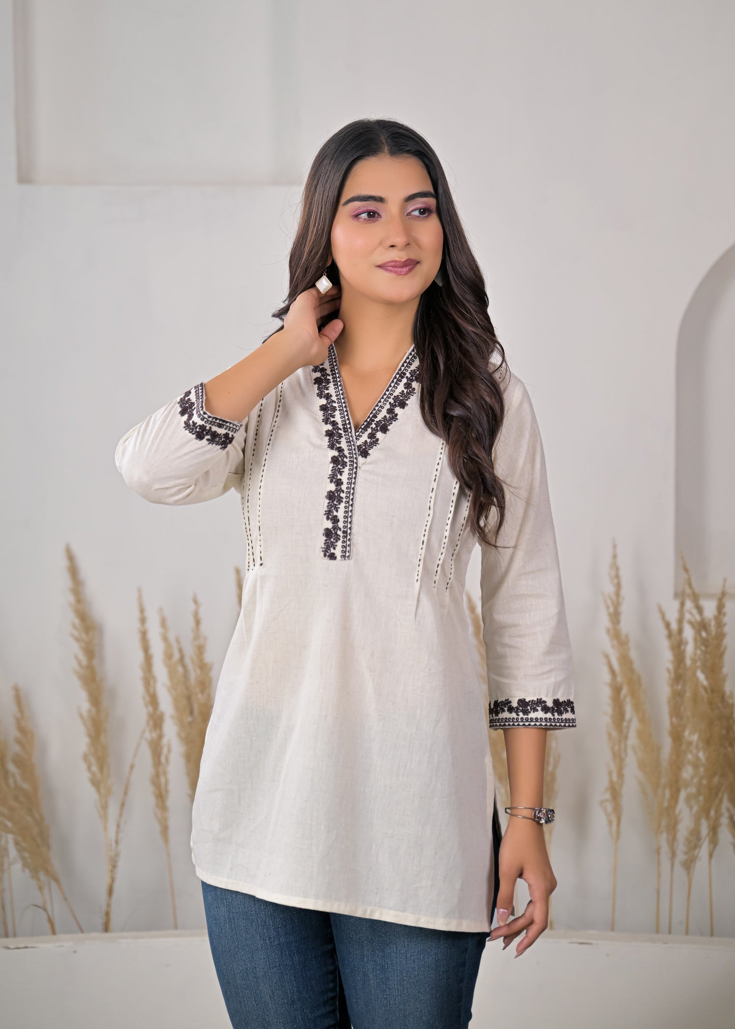 Women's White  V-Neck Short Kurti