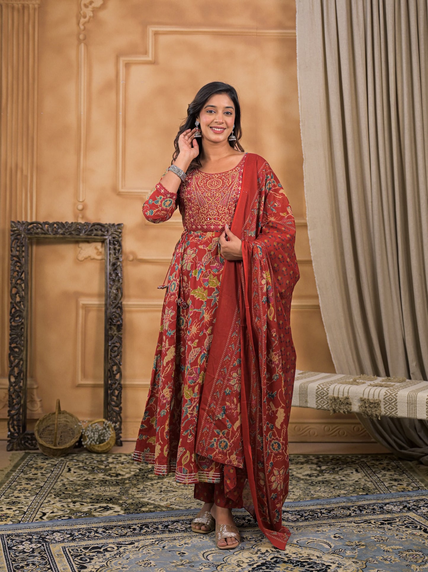 Ruhaniya Scarlet Bloom